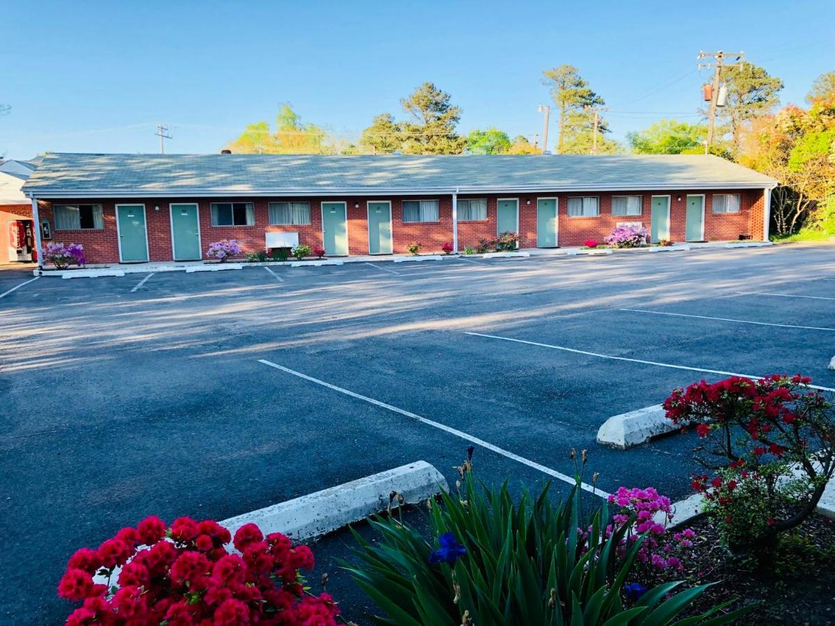 Bassett Motel วิลเลียมส์เบิร์ก ภายนอก รูปภาพ