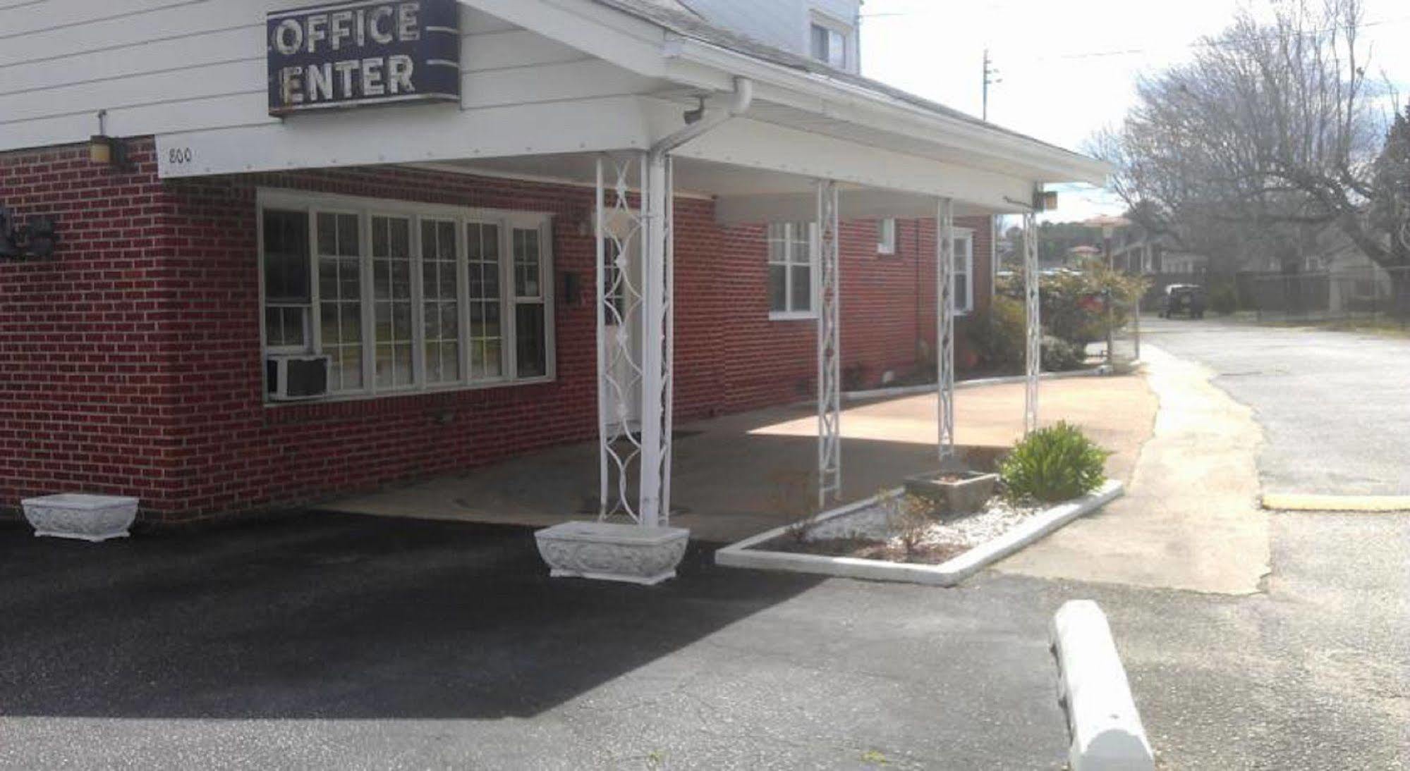 Bassett Motel วิลเลียมส์เบิร์ก ภายนอก รูปภาพ