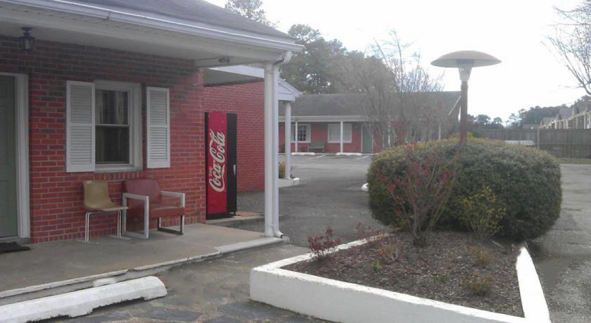 Bassett Motel วิลเลียมส์เบิร์ก ภายนอก รูปภาพ